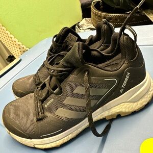 Adidas Terrex Hiking Shoes 6.5 Womens